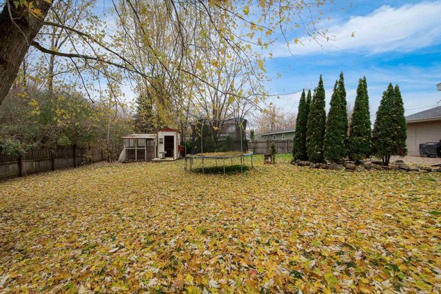 1037 W Marsh Court, Sanford, MI 48657