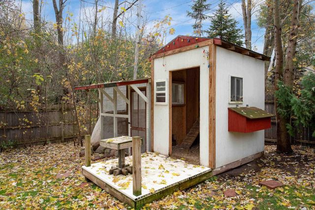 1037 W Marsh Court, Sanford, MI 48657