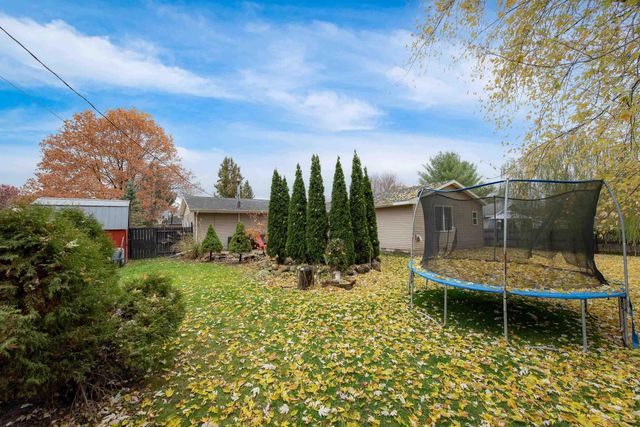 1037 W Marsh Court, Sanford, MI 48657