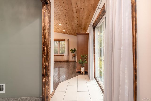 1037 W Marsh Court, Sanford, MI 48657