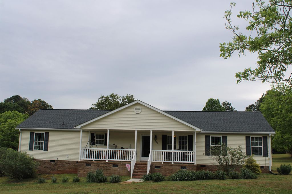 830 River Rd, Cowpens, SC 29330