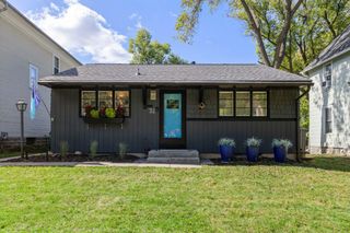 32 Sheridan Avenue S, Minneapolis, MN 55405