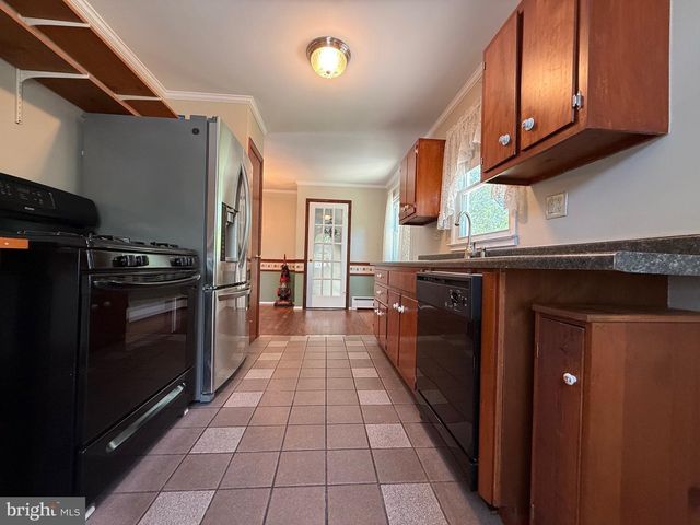 14221 FISHER AVE, Woodbridge, VA 22191