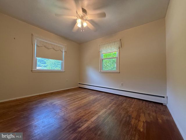 14221 FISHER AVE, Woodbridge, VA 22191