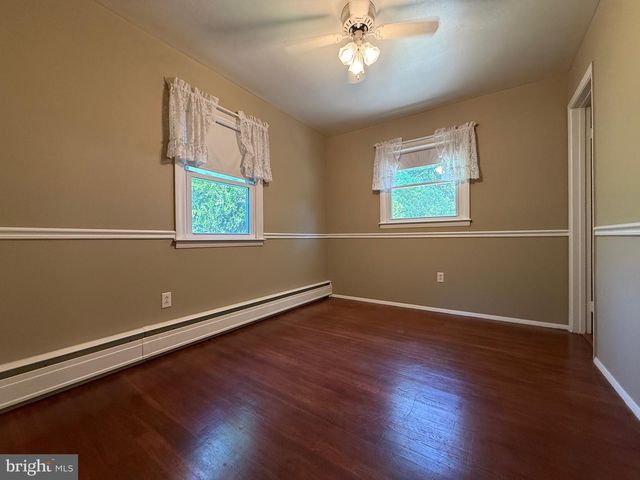 14221 FISHER AVE, Woodbridge, VA 22191