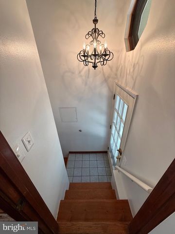 14221 FISHER AVE, Woodbridge, VA 22191