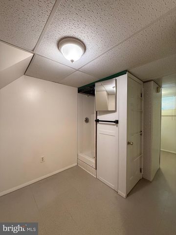 14221 FISHER AVE, Woodbridge, VA 22191