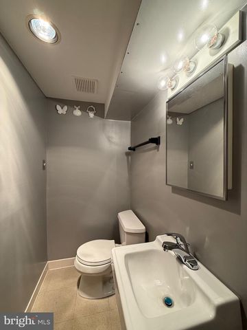 14221 FISHER AVE, Woodbridge, VA 22191
