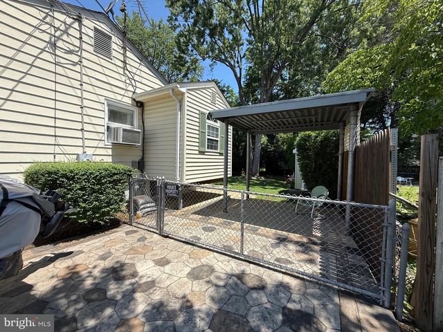 14221 FISHER AVE, Woodbridge, VA 22191