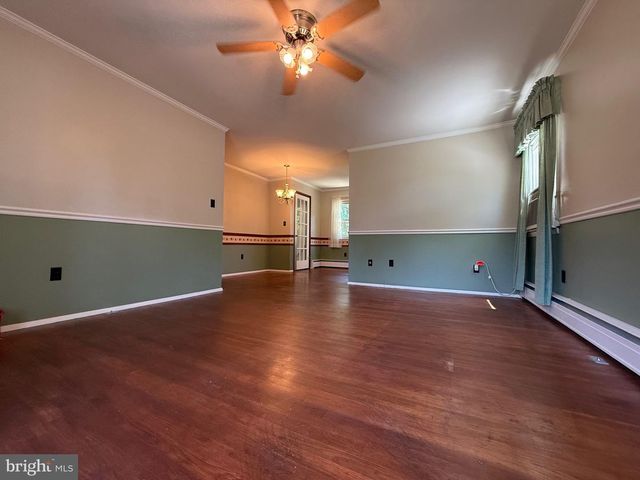 14221 FISHER AVE, Woodbridge, VA 22191