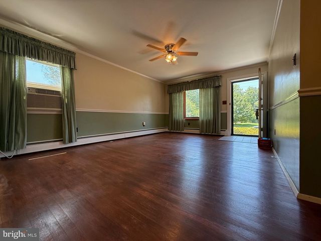 14221 FISHER AVE, Woodbridge, VA 22191