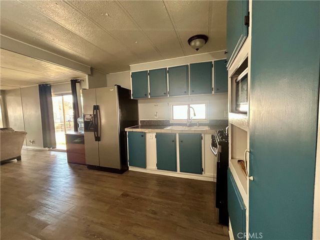 1045 N Azusa 145, Covina, CA 91722