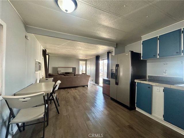 1045 N Azusa 145, Covina, CA 91722