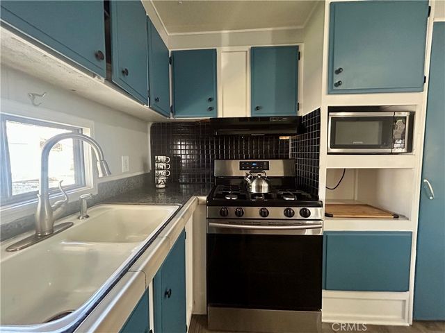 1045 N Azusa 145, Covina, CA 91722