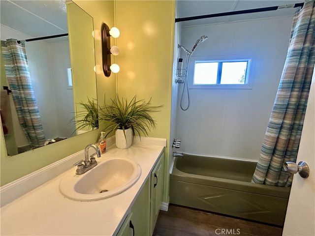 1045 N Azusa 145, Covina, CA 91722