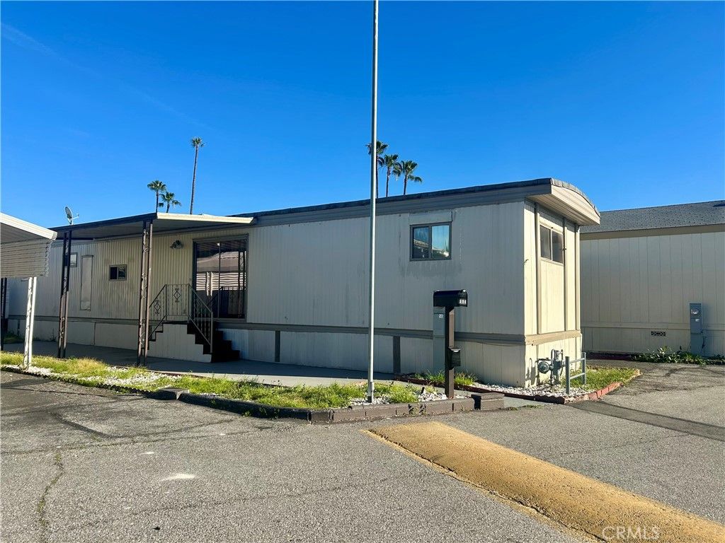 1045 N Azusa 145, Covina, CA 91722