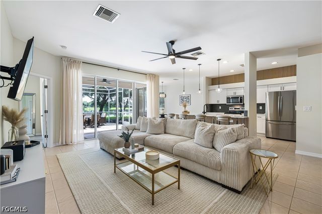 9512 Blue Stone CIR, Fort Myers, FL 33913