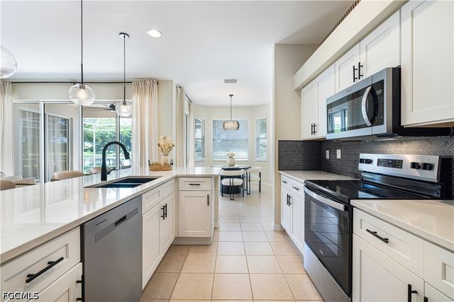 9512 Blue Stone CIR, Fort Myers, FL 33913