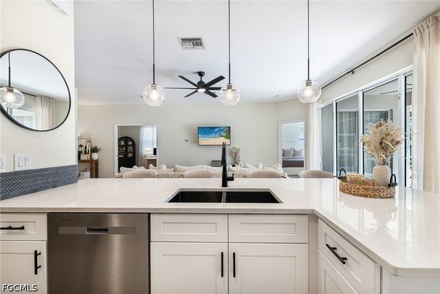 9512 Blue Stone CIR, Fort Myers, FL 33913