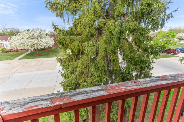 57187 Silver Maple, Washington, MI 48094
