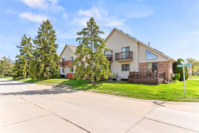 57187 Silver Maple, Washington, MI 48094