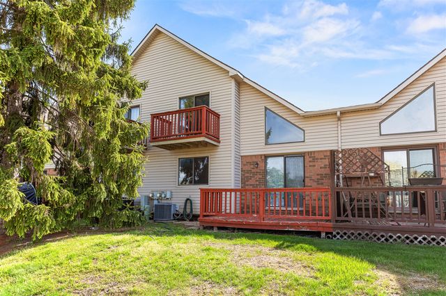 57187 Silver Maple, Washington, MI 48094