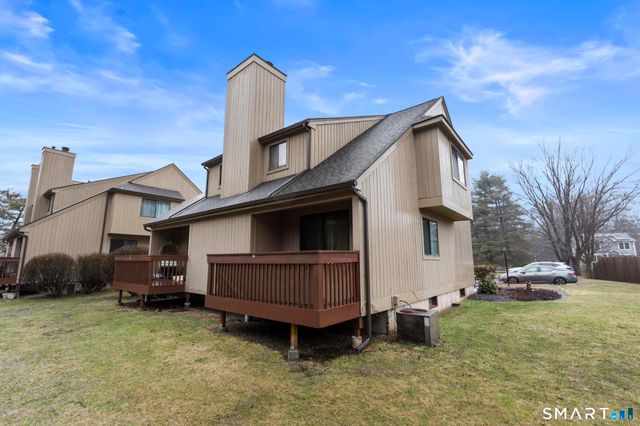 9 Avon Court 9, Beacon Falls, CT 06403