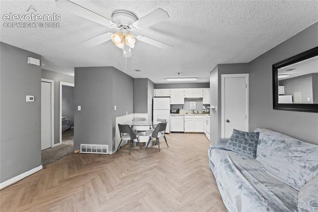 4323 Hawks Lookout Lane, Colorado Springs, CO 80916