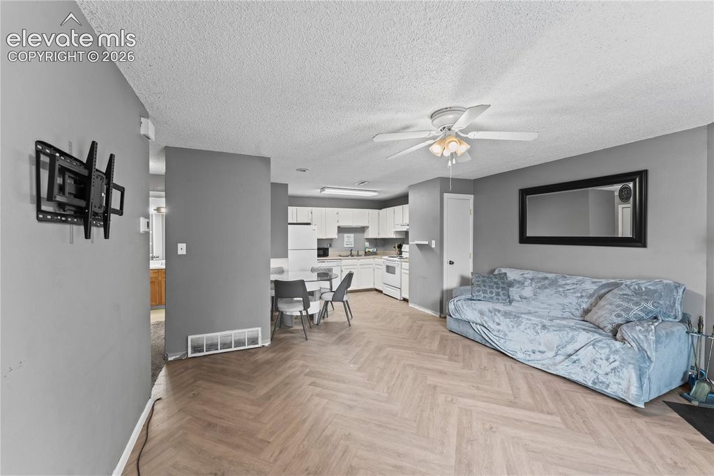 4323 Hawks Lookout Lane, Colorado Springs, CO 80916 — photo 4