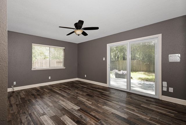24 Green Field Place, The Woodlands, TX 77380