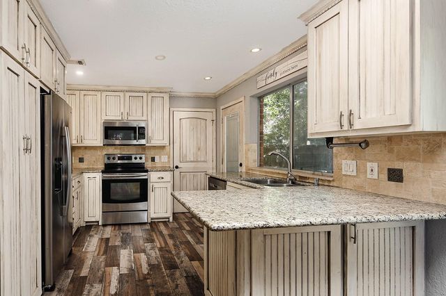 24 Green Field Place, The Woodlands, TX 77380