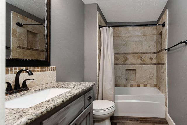 24 Green Field Place, The Woodlands, TX 77380