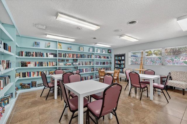 7787 Golf Circle Drive 109, Margate, FL 33063