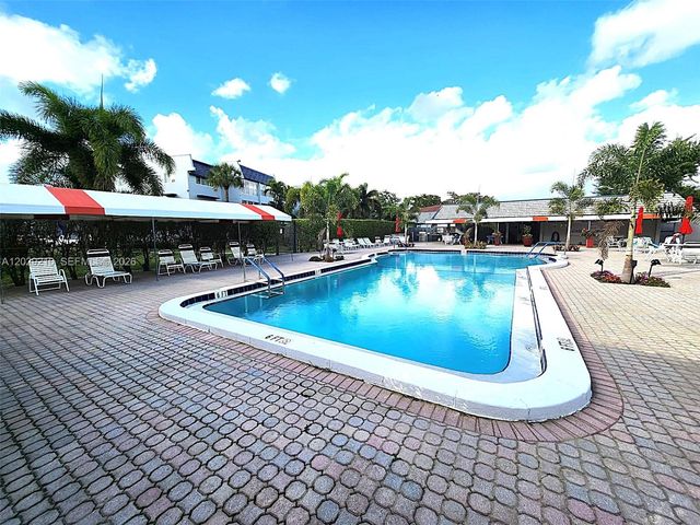 7787 Golf Circle Drive 109, Margate, FL 33063