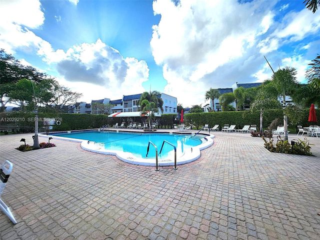 7787 Golf Circle Drive 109, Margate, FL 33063