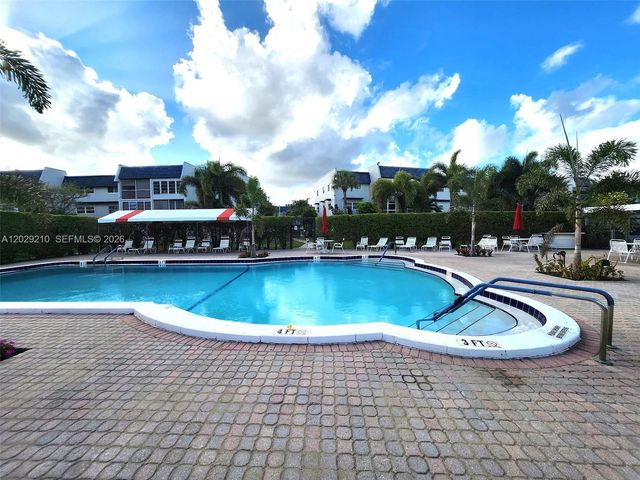 7787 Golf Circle Drive 109, Margate, FL 33063