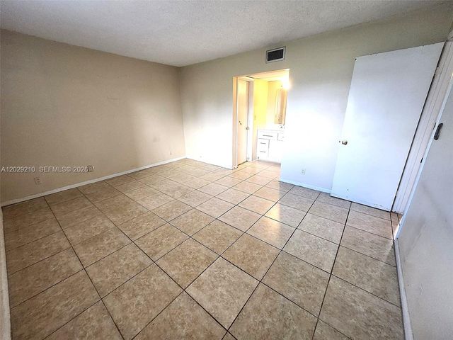 7787 Golf Circle Drive 109, Margate, FL 33063