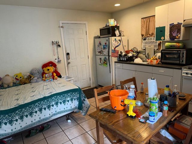 310 Oak Avenue, Redwood City, CA 94061