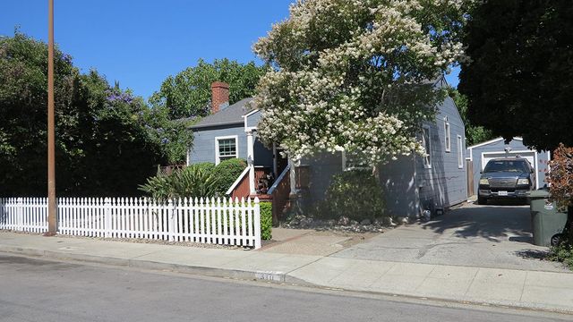 310 Oak Avenue, Redwood City, CA 94061
