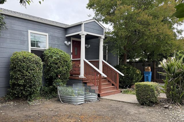 310 Oak Avenue, Redwood City, CA 94061