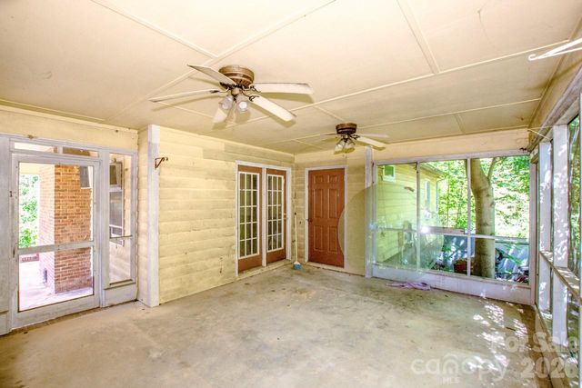 648 Tracy Lane, Gastonia, NC 28056