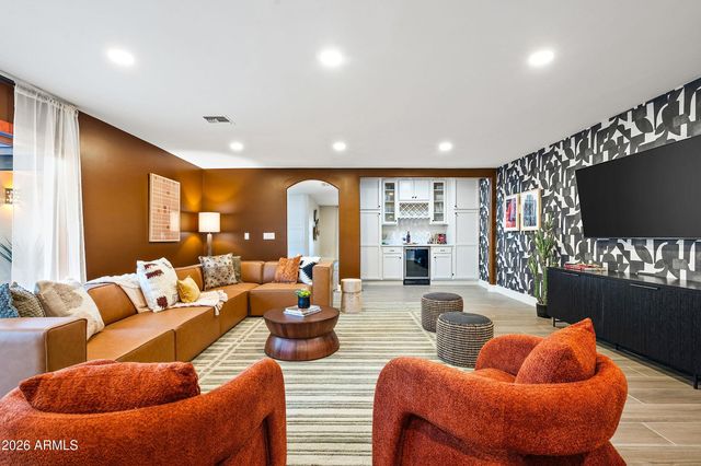 6243 E PERSHING Avenue, Scottsdale, AZ 85254