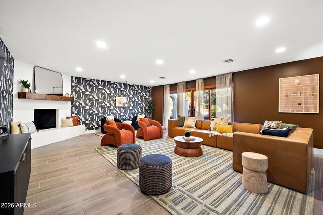 6243 E PERSHING Avenue, Scottsdale, AZ 85254