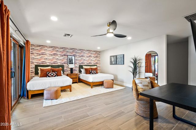 6243 E PERSHING Avenue, Scottsdale, AZ 85254