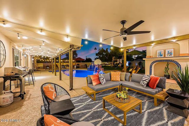 6243 E PERSHING Avenue, Scottsdale, AZ 85254