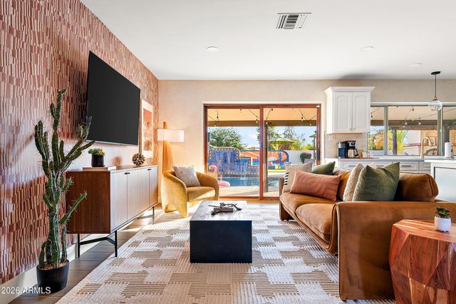 6243 E PERSHING Avenue, Scottsdale, AZ 85254