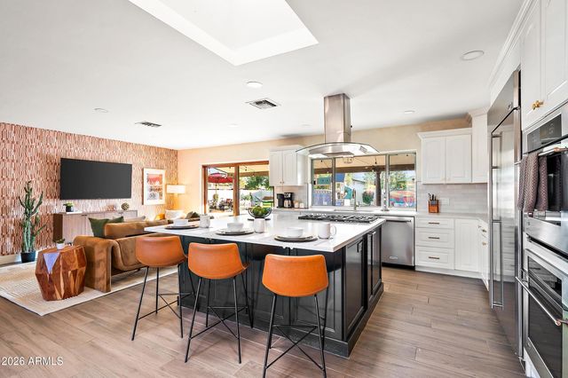 6243 E PERSHING Avenue, Scottsdale, AZ 85254