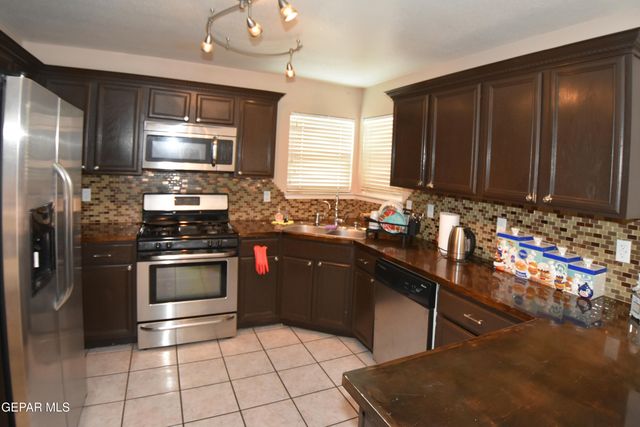6189 NIGHT FALL Place, El Paso, TX 79932