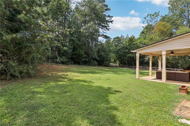 2802 Village Park E Drive, Ellenwood, GA 30294