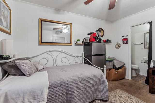 204 N Elm Street, Kemp, TX 75143
